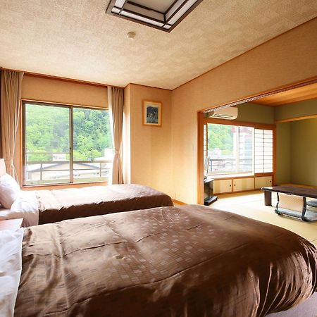 Ooedo Onsen Monogatari Shinshu Kakeyu Hotel Ueda Ngoại thất bức ảnh